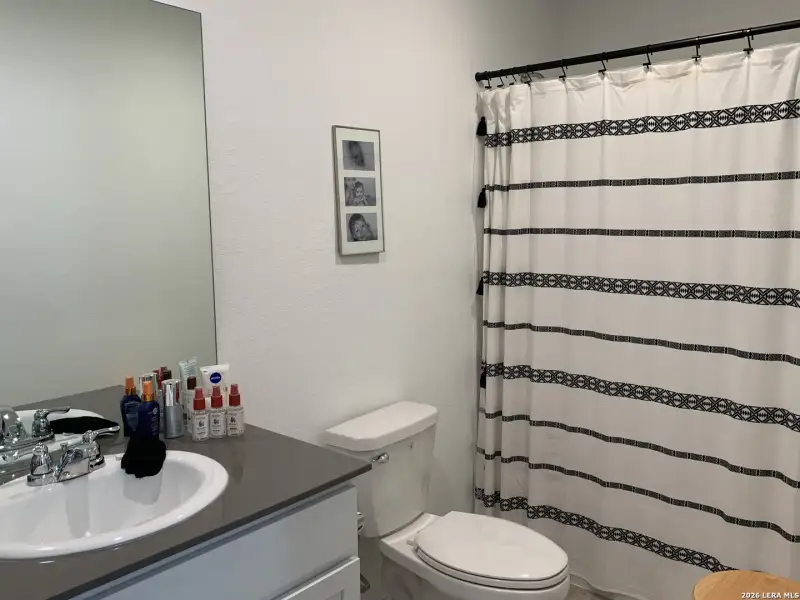 Furnished interior view inside a new home in Steelwood Trails, New Braunfels (Image 10).