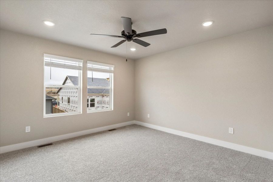 Spacious, unfurnished interior of a new home in Aspen Meadows-4, Colorado Springs (Image 31). Spacious, unfurnished interior of a new home in Aspen Meadows-4, Colorado Springs (Image 31).