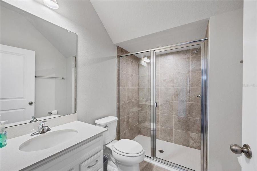 Furnished interior view inside a new home in Avalon Woods, Lakewood Ranch (Image 32). Furnished interior view inside a new home in Avalon Woods, Lakewood Ranch (Image 32).