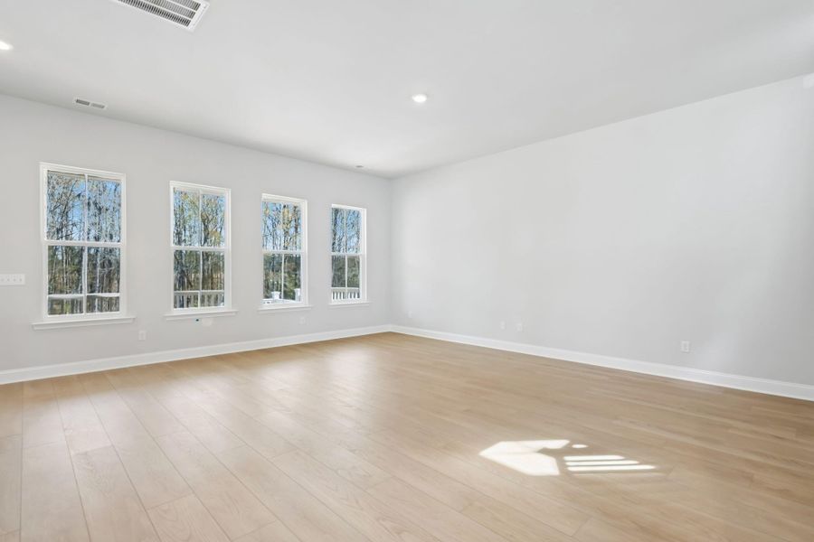 Spacious, unfurnished interior of a new home in Heron's Walk at Summers Corner, Summerville (Image 42).