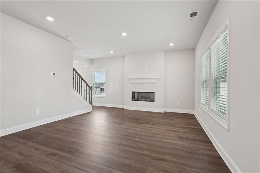 Spacious, unfurnished interior of a new home in Hemingway - Reserve Series, Cumming (Image 33).