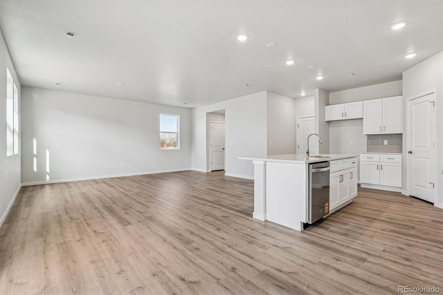 Spacious, unfurnished interior of a new home in Farmlore, Brighton (Image 22).