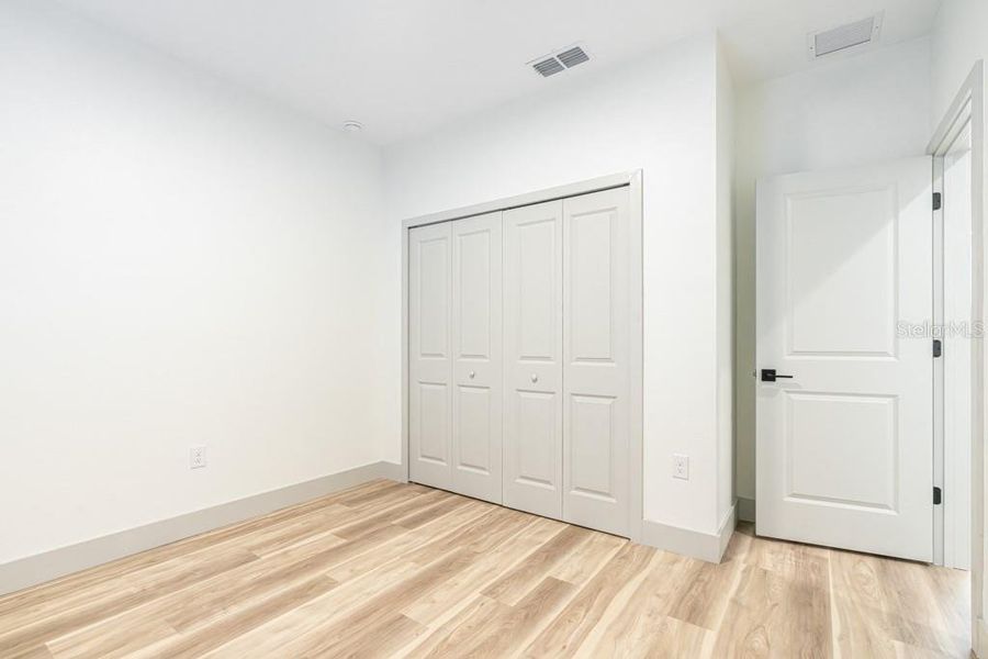 Spacious, unfurnished interior of a new home in , Apopka (Image 12).