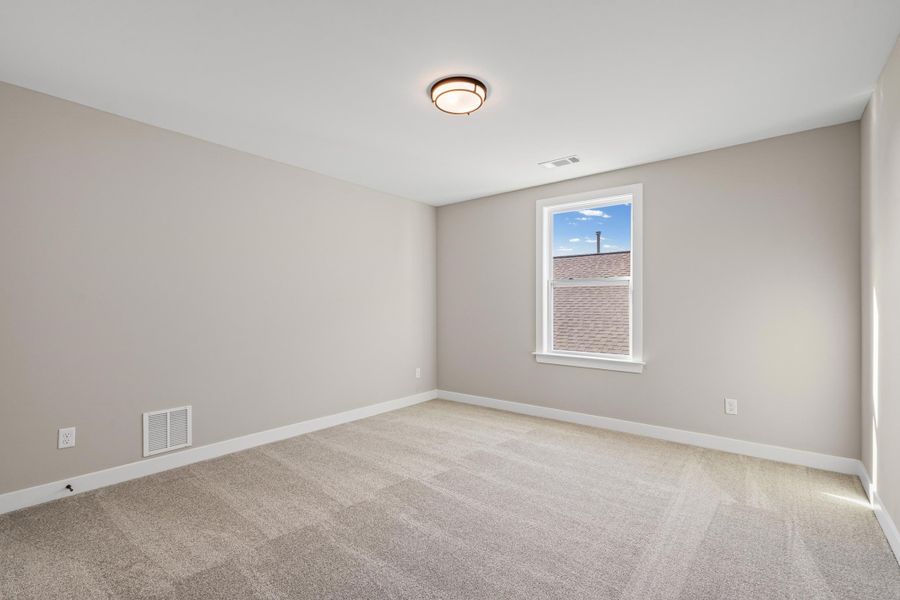 Spacious, unfurnished interior of a new home in Lockwood, Collierville (Image 23).