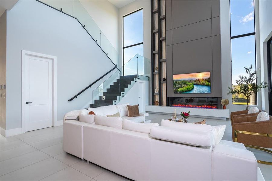 Furnished interior view inside a new home in , Montverde (Image 9).