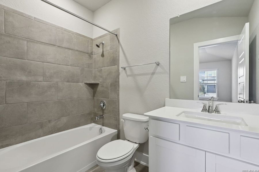 Furnished interior view inside a new home in Lark Canyon, New Braunfels (Image 15). Furnished interior view inside a new home in Lark Canyon, New Braunfels (Image 15).