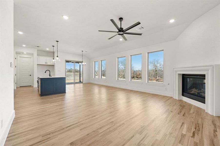 Spacious, unfurnished interior of a new home in Rocky Top Ranch, Reno (Image 18).