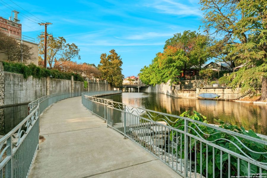 Image 33 of a home in . Image 33 of a home in .