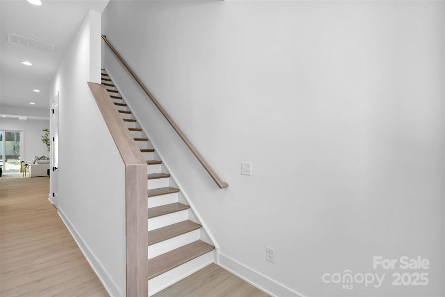 Image 29 of a home in .