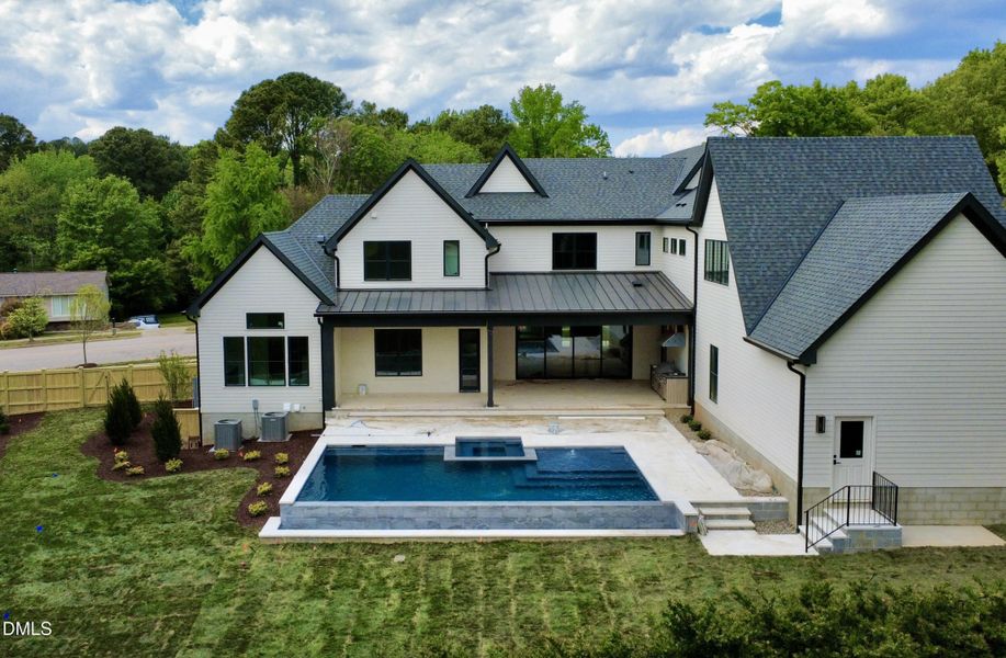 776921C2-39AD-48B1-BF56-D0EE486ACEDD_1_2