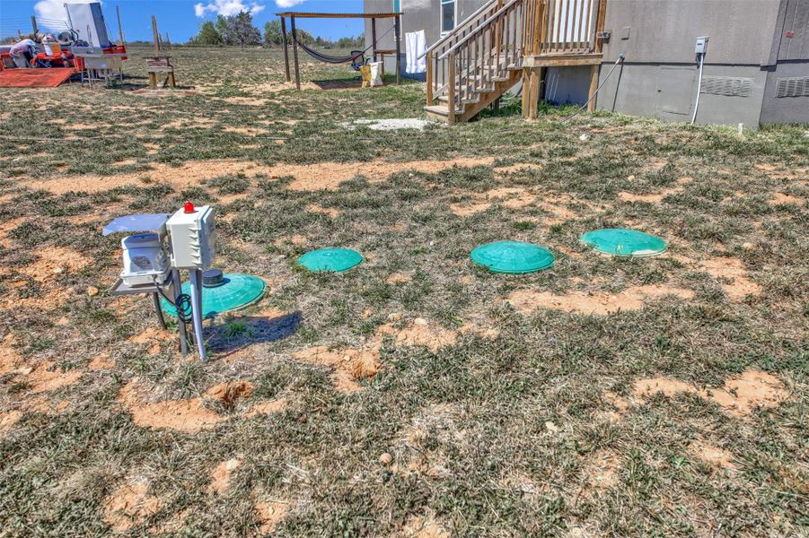 View of grassy yard