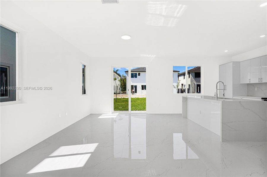 Spacious, unfurnished interior of a new home in , Miami (Image 47).