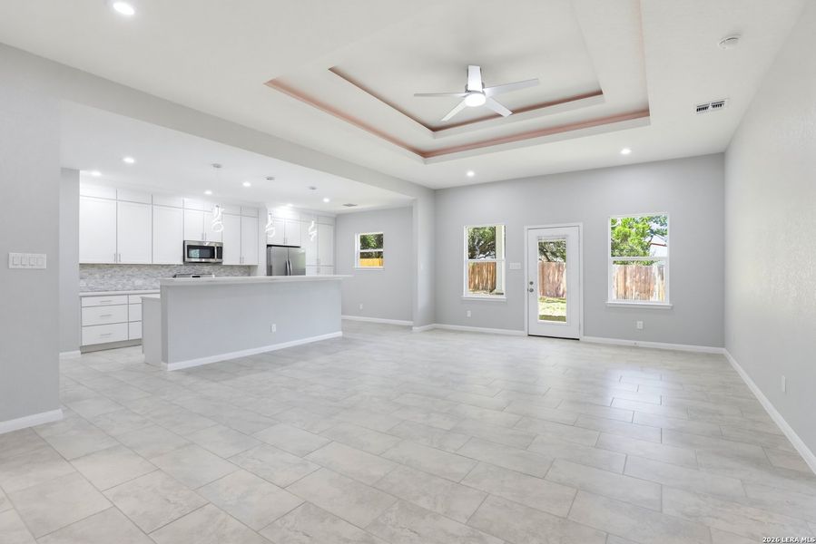 Spacious, unfurnished interior of a new home in , Spring Branch (Image 21).