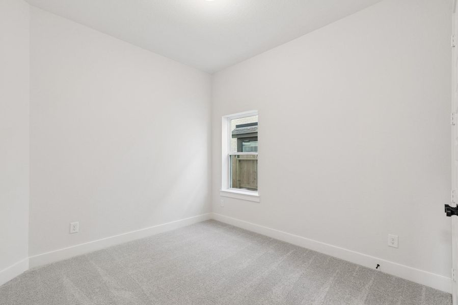 Spacious, unfurnished interior of a new home in The Highlands 40', Porter (Image 12).