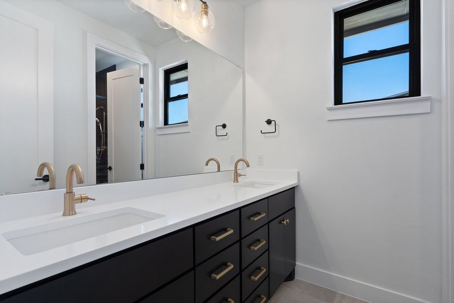 050_lb100715_563 050_lb100715_563