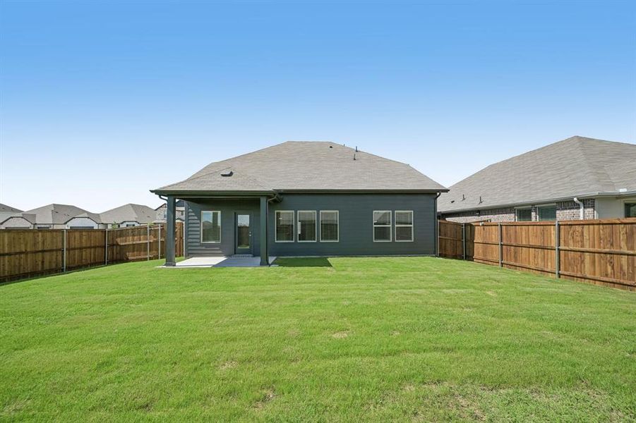 Exterior details and patio area of a home in Lakehaven - Signature Series, Farmersville (Image 3).
