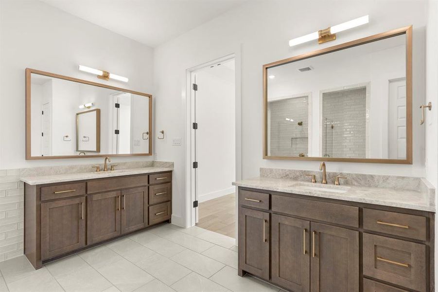 33. 681 Capella - Bath (2)