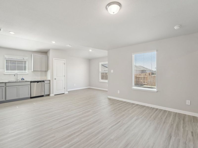 Spacious, unfurnished interior of a new home in Waterstone Crossing, Kyle (Image 6). Spacious, unfurnished interior of a new home in Waterstone Crossing, Kyle (Image 6).