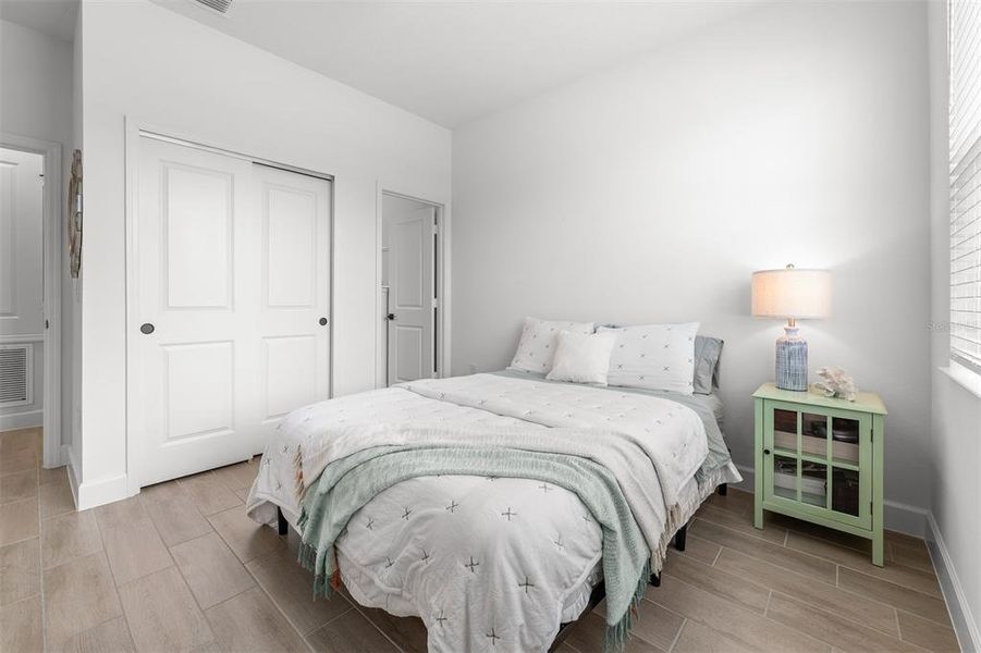 Furnished interior view inside a new home in , Clermont (Image 9).