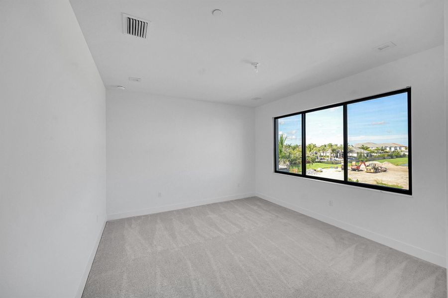 Spacious, unfurnished interior of a new home in Apex at Avenir, Palm Beach Gardens (Image 36).