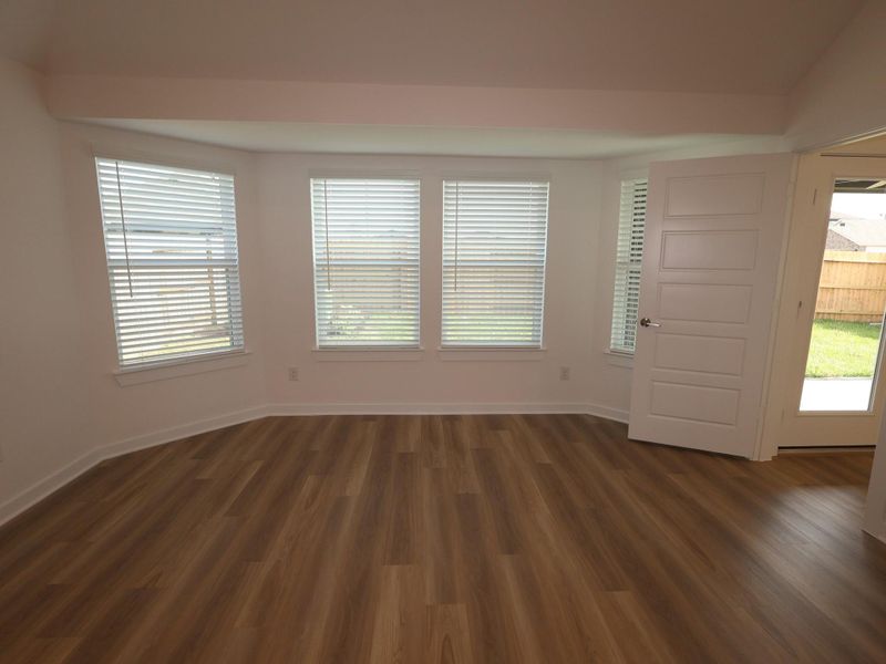 Spacious, unfurnished interior of a new home in Ambrose, La Marque (Image 18).