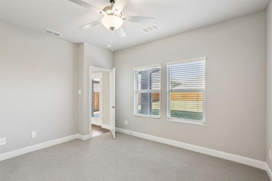 Spacious, unfurnished interior of a new home in Simpson Crossing - Spring Series, McKinney (Image 20).