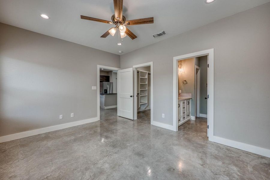 Spacious, unfurnished interior of a new home in , Kingsland (Image 16). Spacious, unfurnished interior of a new home in , Kingsland (Image 16).