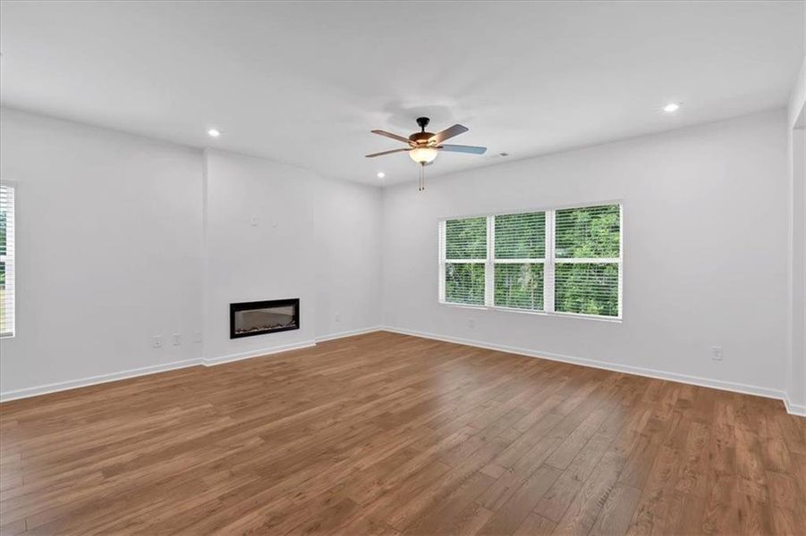 Spacious, unfurnished interior of a new home in Meadow Pines, Dallas (Image 30).