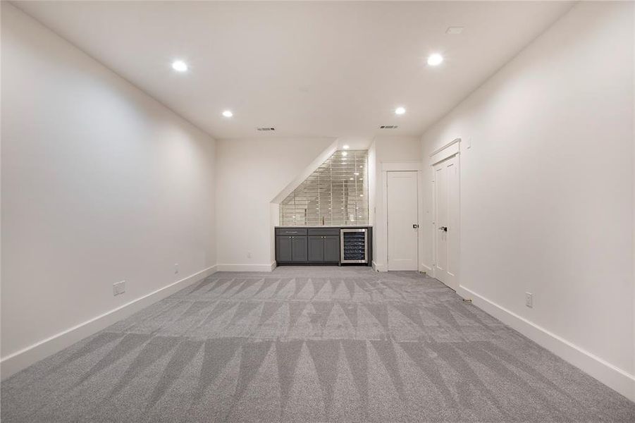 Spacious, unfurnished interior of a new home in , Dallas (Image 23). Spacious, unfurnished interior of a new home in , Dallas (Image 23).