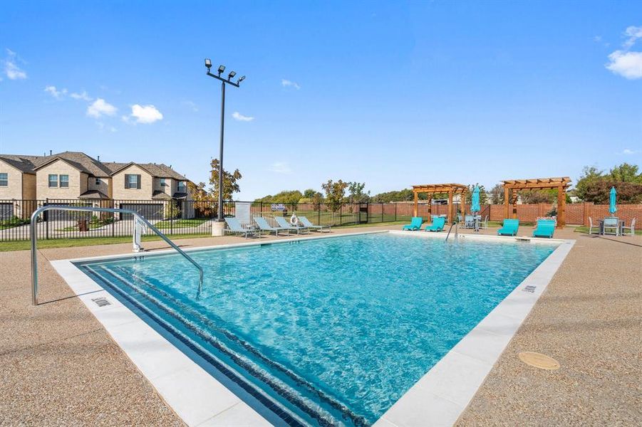 Community amenities in Villas of Middleton, Plano (Image 18).