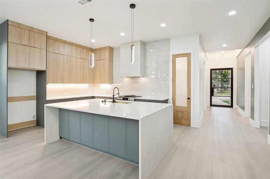 Furnished interior view inside a new home in , Frisco (Image 7).