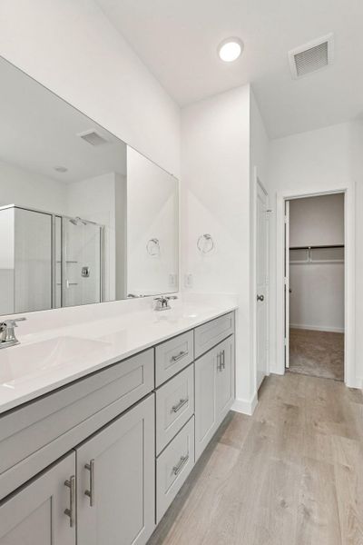 Furnished interior view inside a new home in Ellerden, Tomball (Image 6).