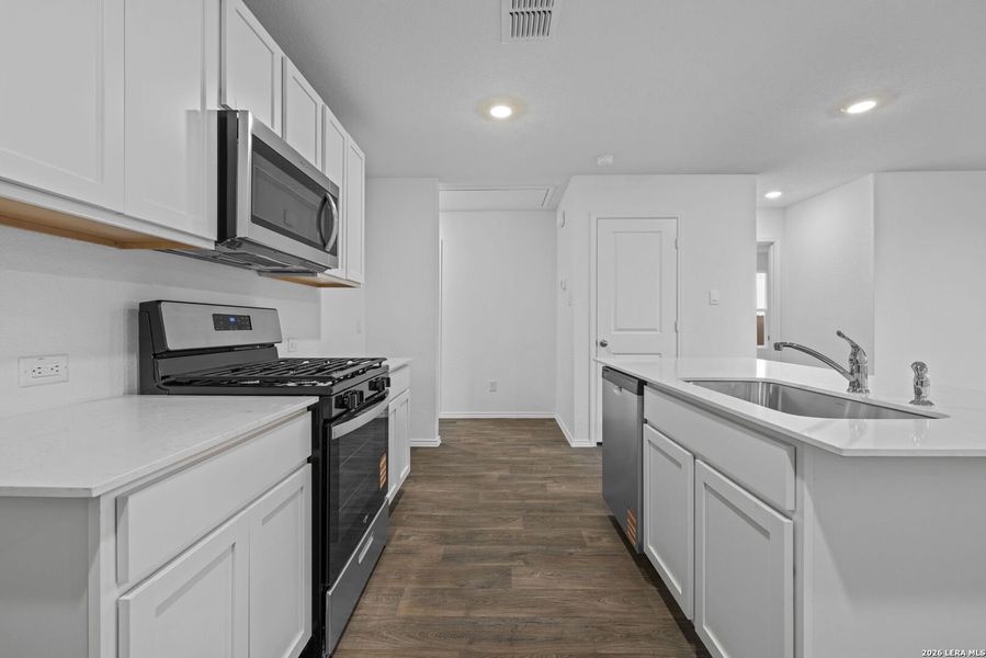 Furnished interior view inside a new home in Avenida, Converse (Image 4).