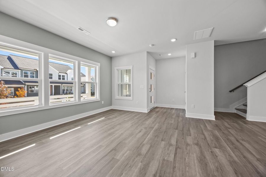 Family Room - Yin & Yang Interior