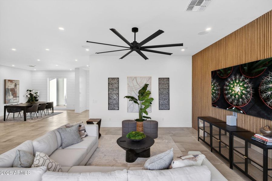 55-web-or-mls-DSC01005 55-web-or-mls-DSC01005