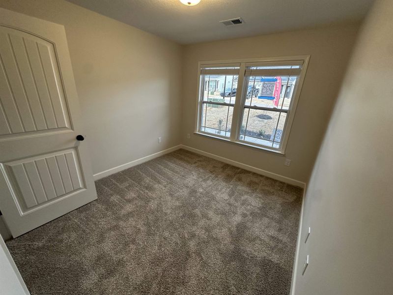 Spacious, unfurnished interior of a new home in Cleveland Meadows, Spartanburg (Image 9).