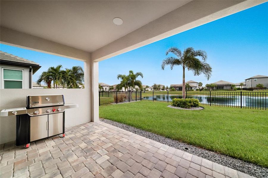Exterior details and patio area of a home in Sweetwater at Lakewood Ranch, Bradenton (Image 27).