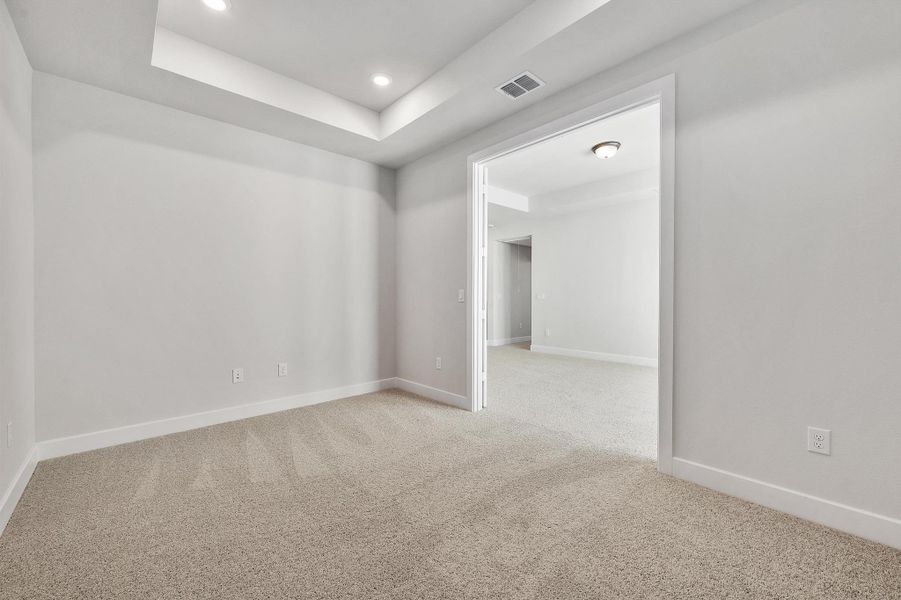 Spacious, unfurnished interior of a new home in Provence, Austin (Image 19).