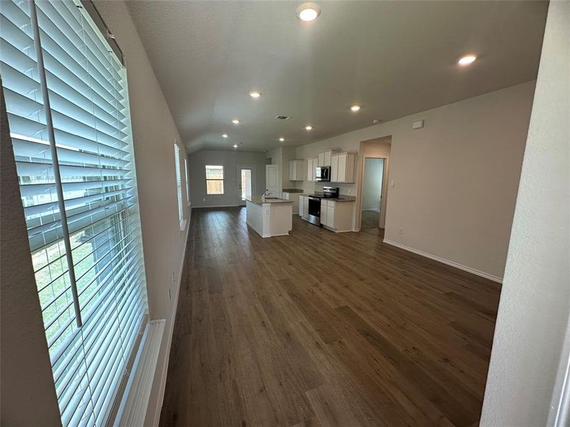 Spacious, unfurnished interior of a new home in Cartwright Ranch, Crandall (Image 12). Spacious, unfurnished interior of a new home in Cartwright Ranch, Crandall (Image 12).