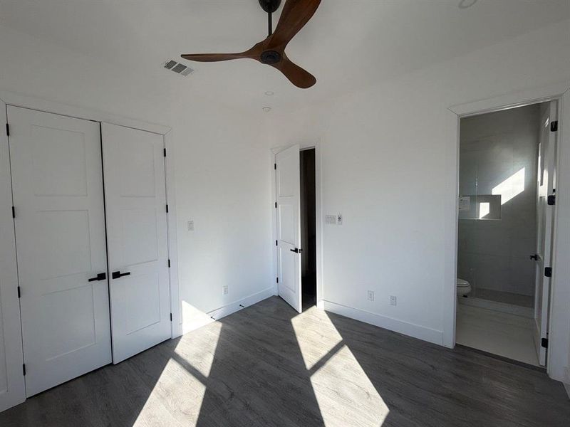 Spacious, unfurnished interior of a new home in , Dallas (Image 14).