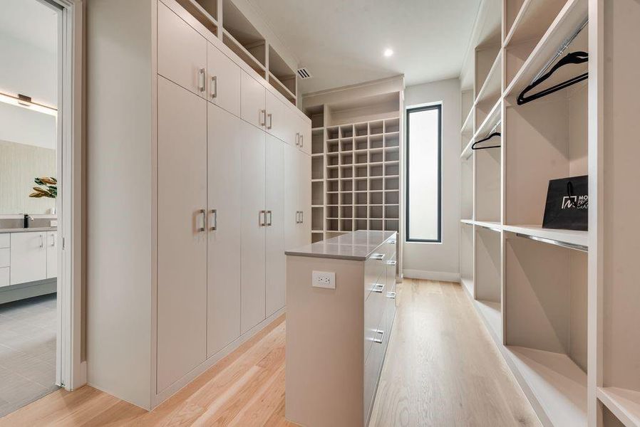 Graceful "Her's" Closet!