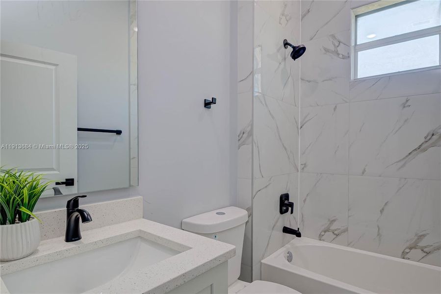 Furnished interior view inside a new home in , Lehigh Acres (Image 4).