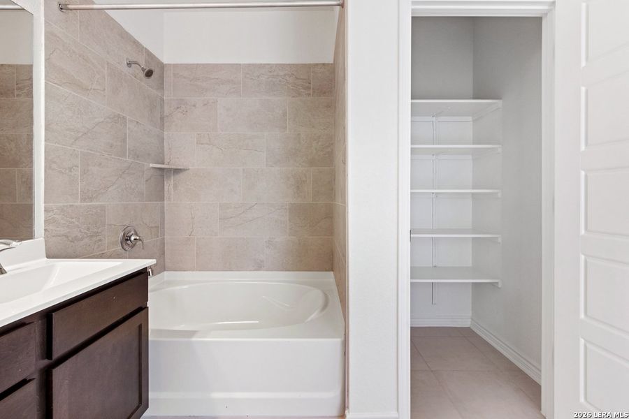 Furnished interior view inside a new home in Knox Ridge, Converse (Image 8). Furnished interior view inside a new home in Knox Ridge, Converse (Image 8).