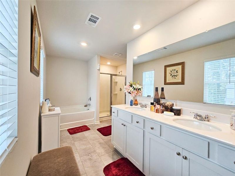 Furnished interior view inside a new home in , Braselton (Image 19).