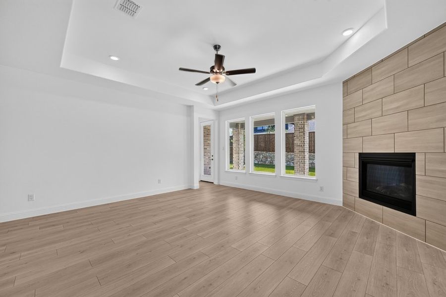 Spacious, unfurnished interior of a new home in South Oak, Lakewood Village (Image 15).