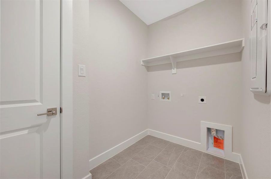 Spacious, unfurnished interior of a new home in Heritage Ranch, Sherman (Image 20).