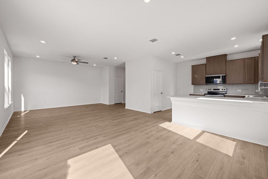 Image 27 of a home in Sonterra - Cool Water.