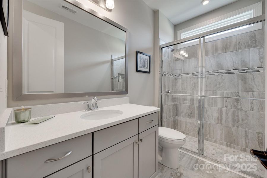 Furnished interior view inside a new home in Handsmill on Lake Wylie, York (Image 12).