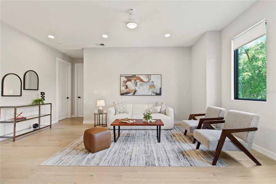 Furnished interior view inside a new home in , Orlando (Image 37).
