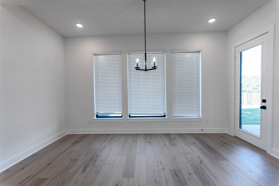 Spacious, unfurnished interior of a new home in Sonoma Verde, Rockwall (Image 51).